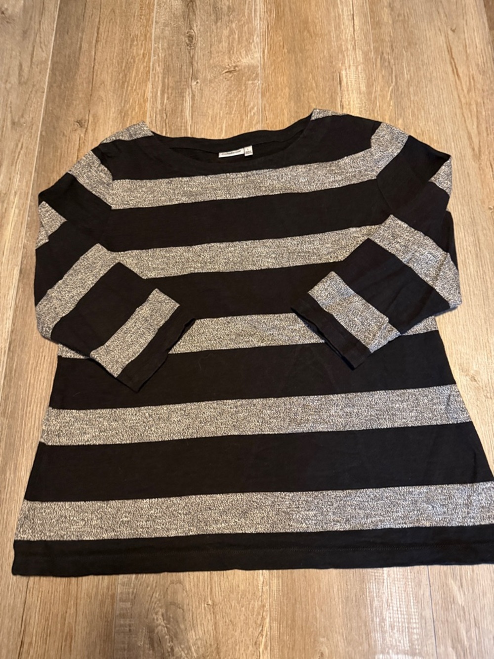 Women’s croft & barrow Black Top